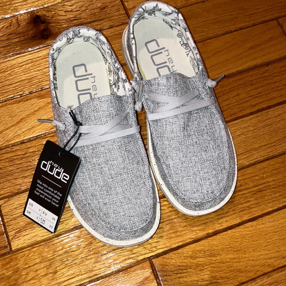 NWT hey dude Wendy linen iron size 5